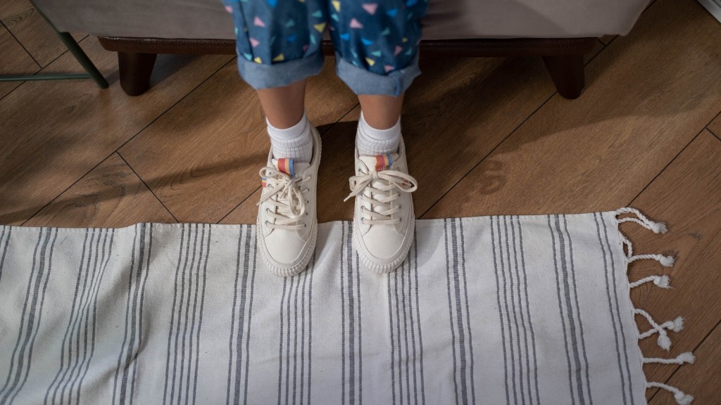 How to remove rust stains from wool carpet?
